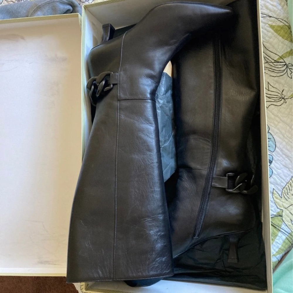 Black Boots